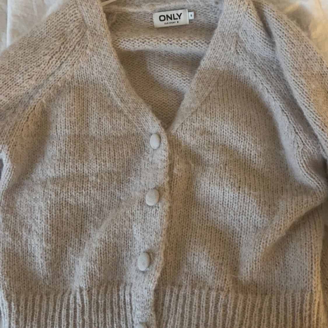 Beige stickad kofta från ONLY - 1