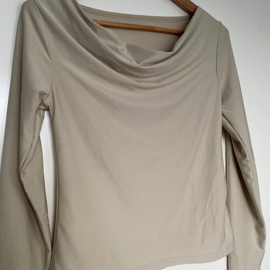 Beige långärmad topp