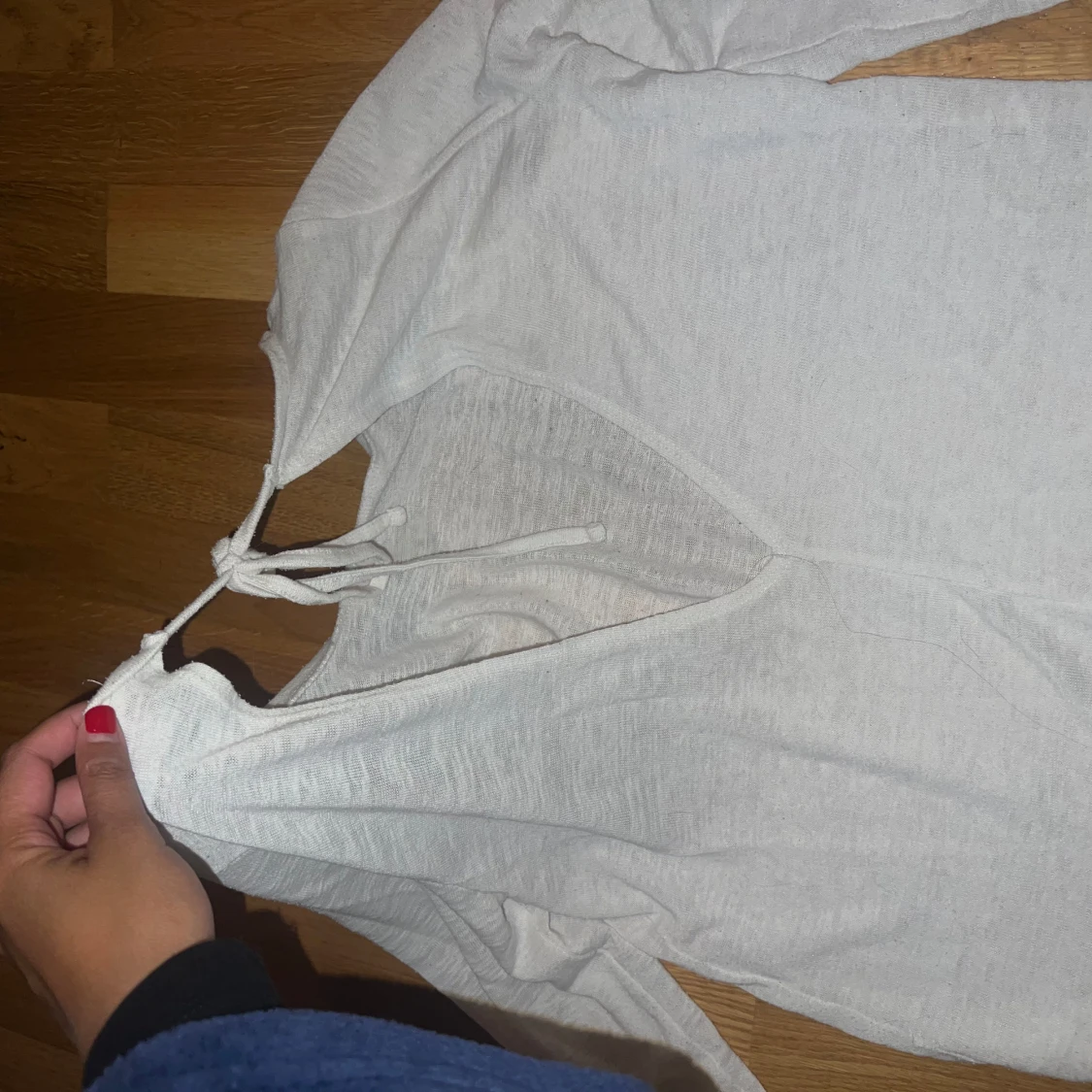 Vit långärmad topp med knyt - 2