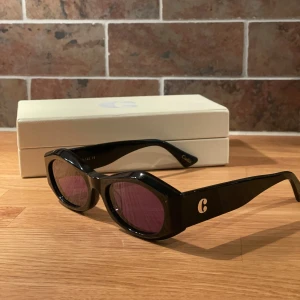 Corlin Eyewear Celeste solglasögon  - Oanvända Corlin Eyewear Celeste, svarta. Kommer med originalförpackning.