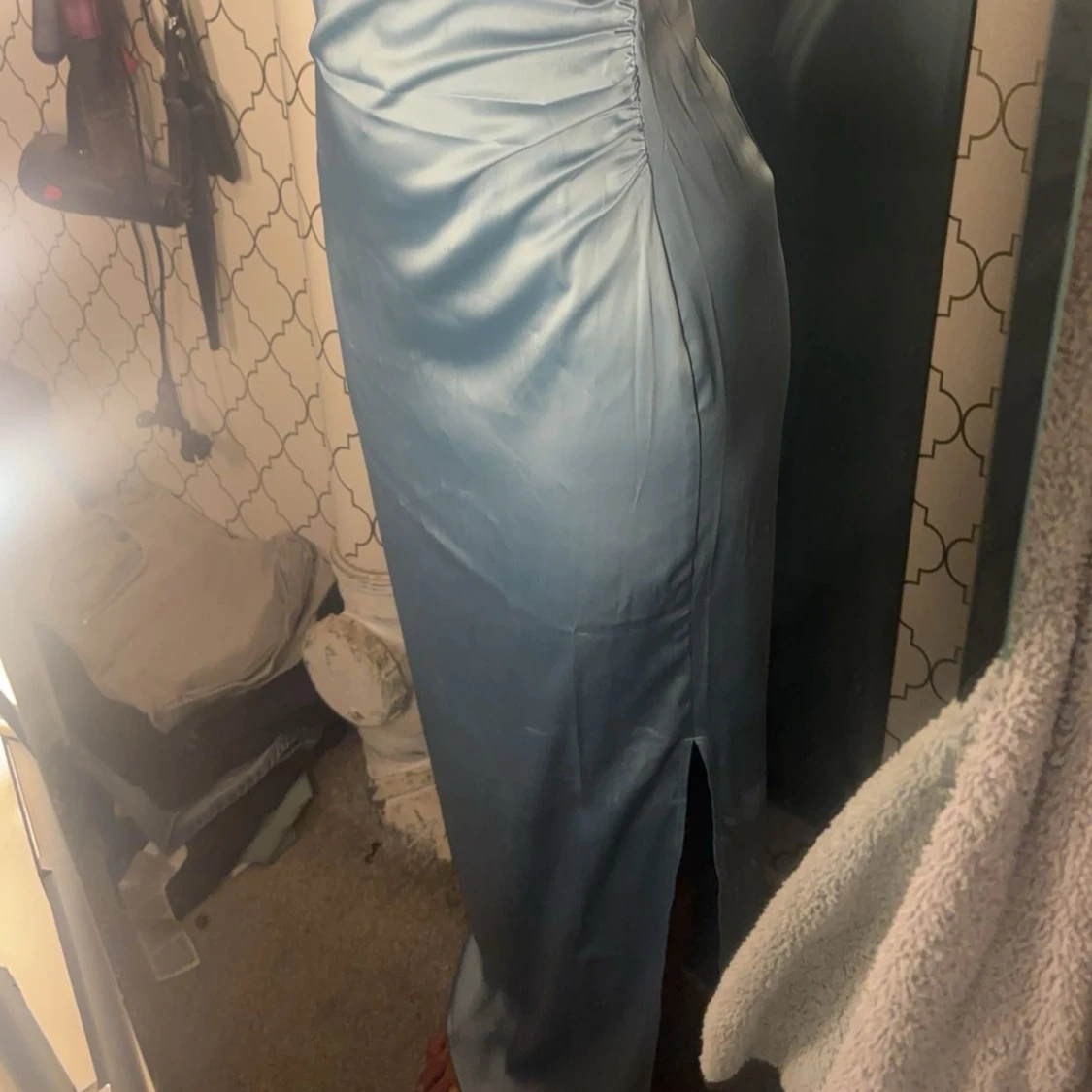 Ljusblå sidenklänning från adoore - 3