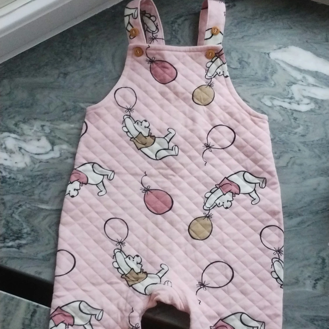 Rosa quiltad byxdress från H&M x Disney