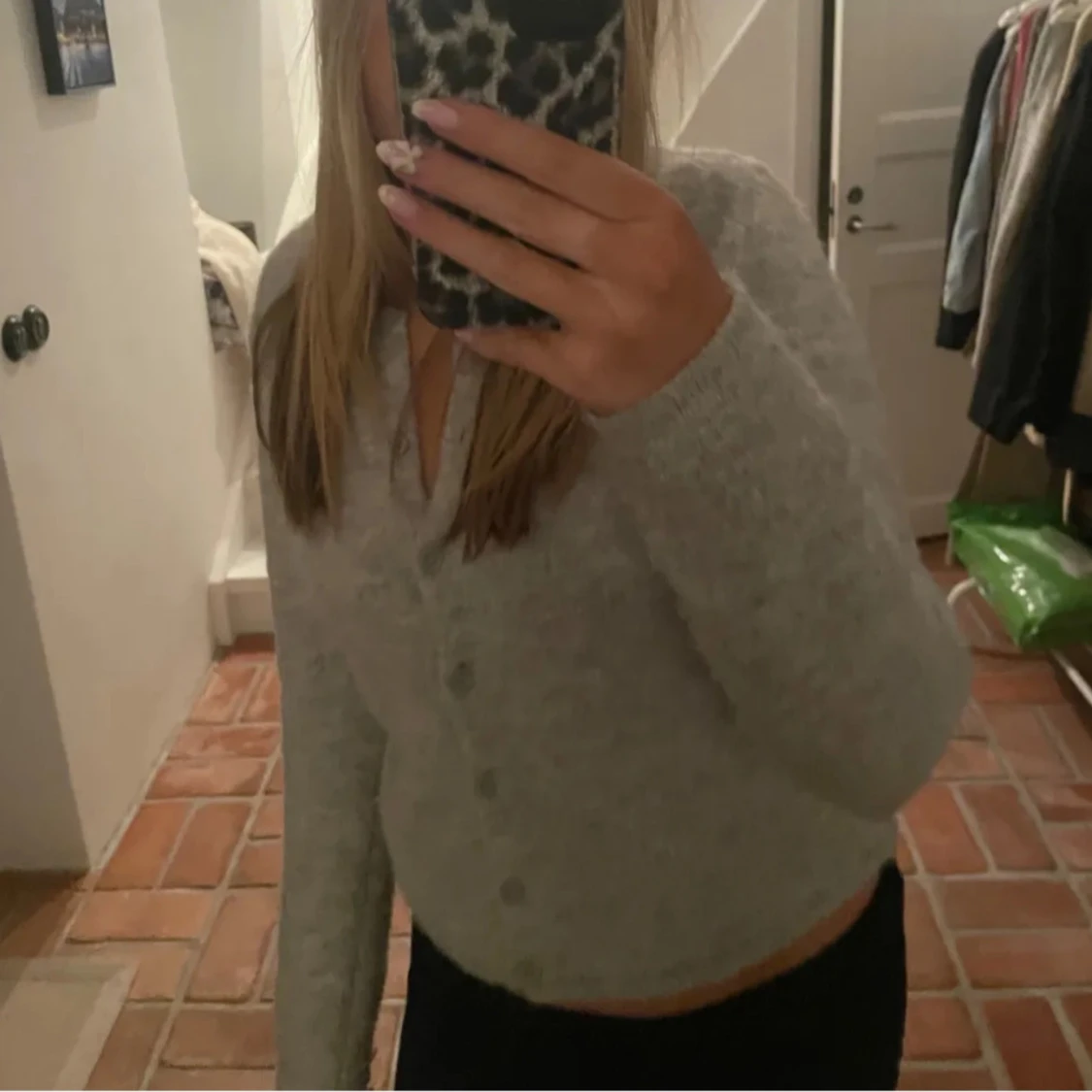 Grå kofta från Gina  - 1