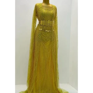 Fistan Lawandi - Egendesignad fistan/lawandi täckt med vackra detaljer som ger en lyxig känsla. Perfekt för speciella tillfällen där du vill glänsa. Enbart använd 1 gång.                                                                      • Storlek 32-40                                                                     • Pris kan diskuteras vid snabb affär