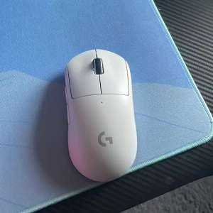 Logitech superlight mus - Väldigt bra mus