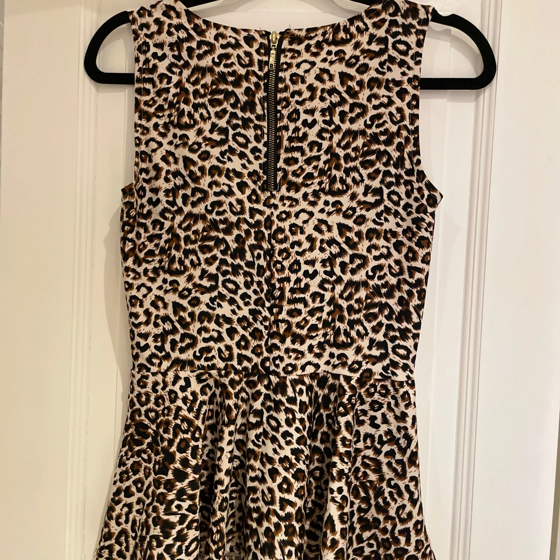 Leopardmönstrad peplum topp från Vero Moda - 1