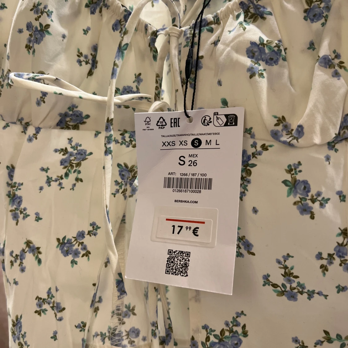 Blommig topp med knytning från Bershka  - 4