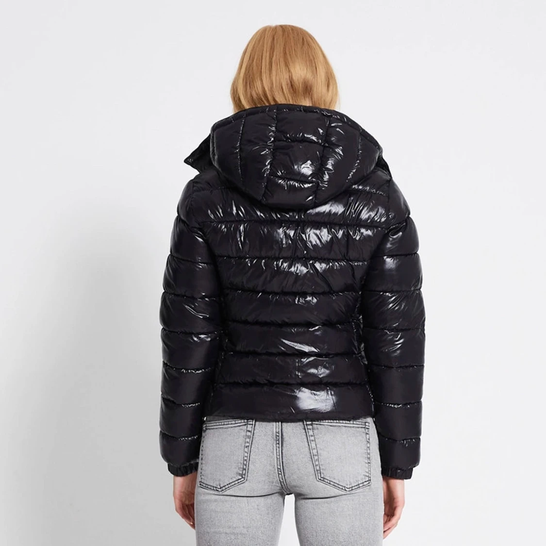 Svart glansig pufferjacka - 1