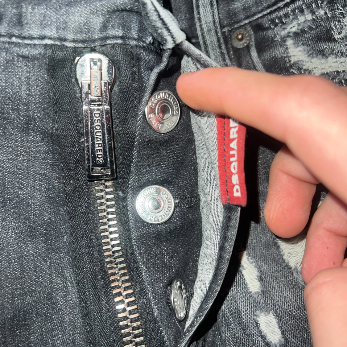 Grå jeans med slitningar från Dsquared2 - 1
