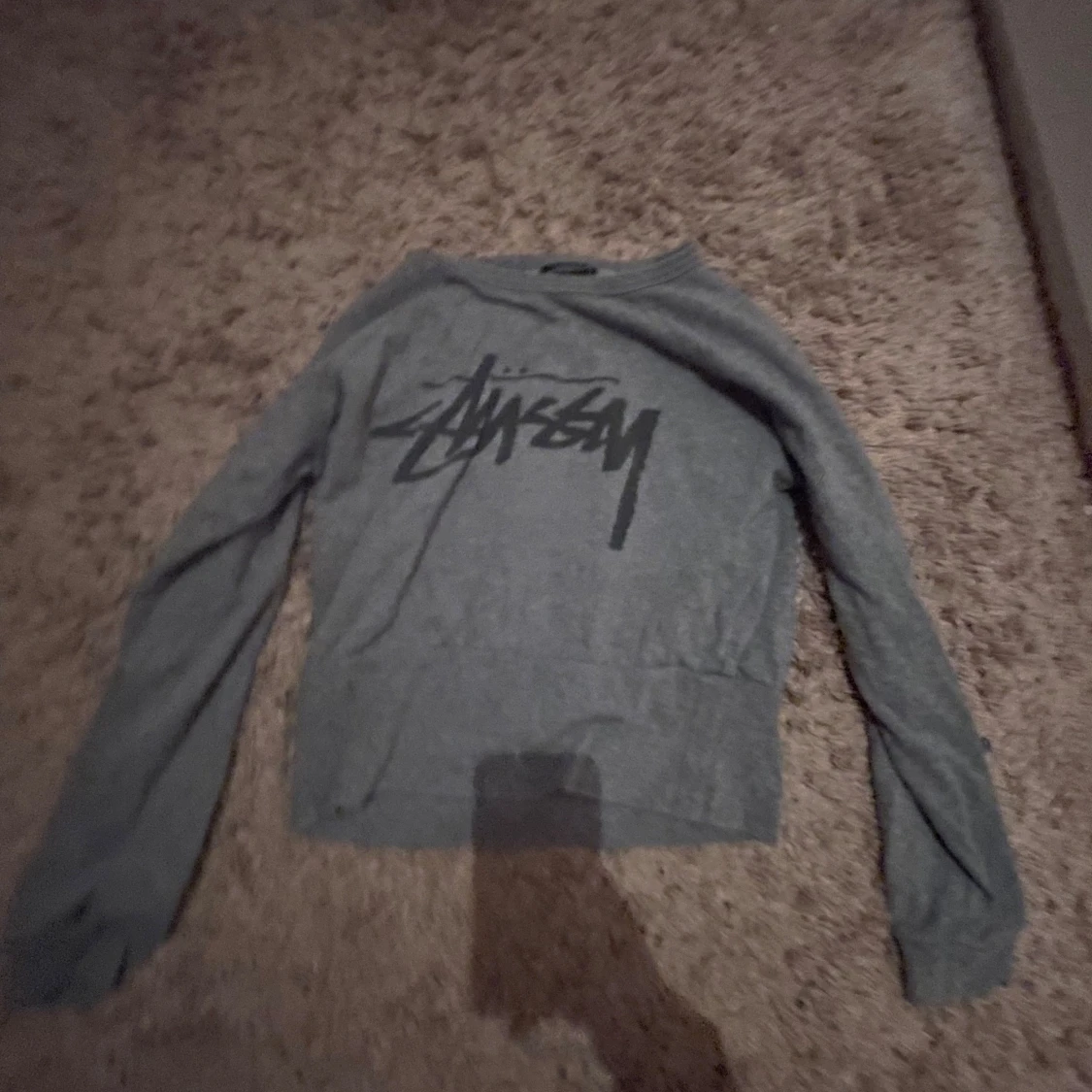 Grå tröja från Stussy