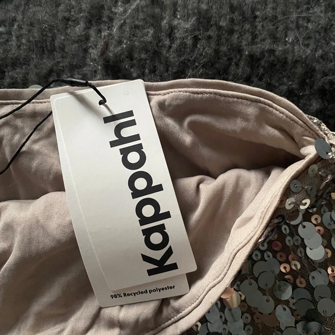 Glittrig tubtopp från Kappahl - 91