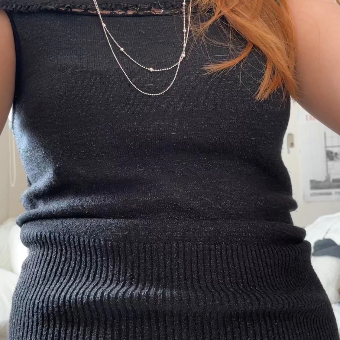 Glittrig off shoulder topp med spets - 90