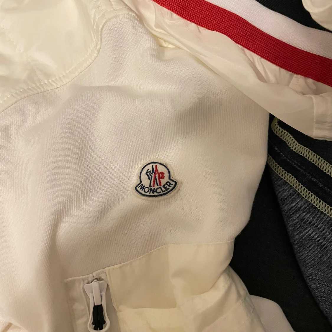 Moncler jacka  - 93