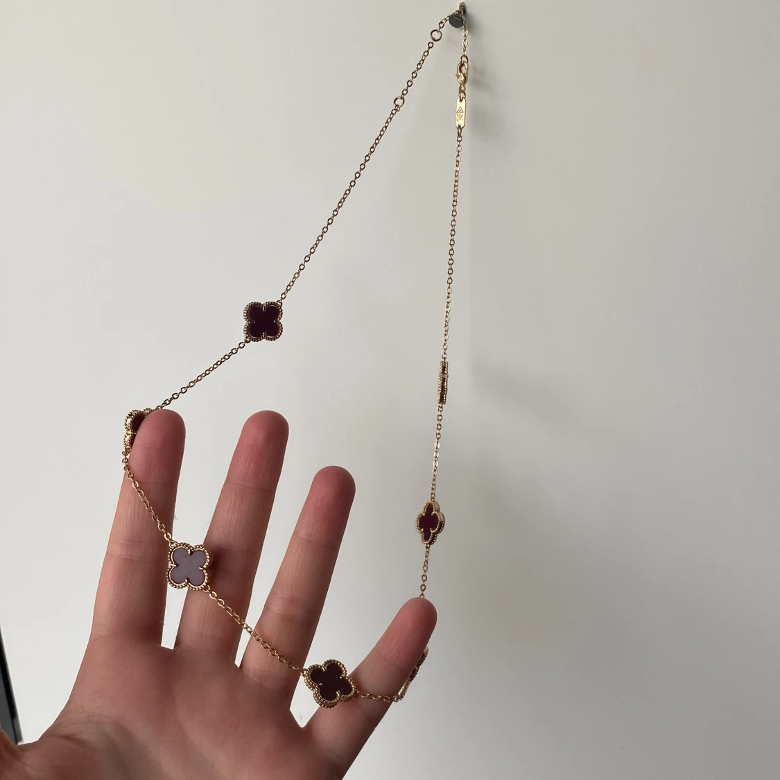 Vancleef vinröd halsband - 90