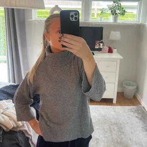 Stickad - Stickad trekvarts tröja!