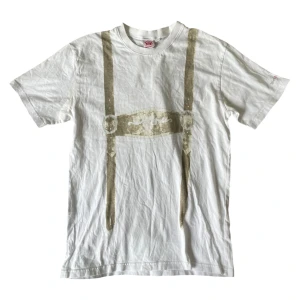 Japan archive t-shirt  - Överfet