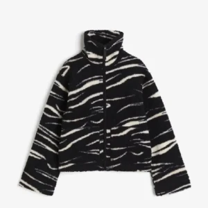 teddyjacka  - säljer denna sjukt fina teddyjacka från hm som inte går att köpa längre. bra skick men hör av er för frågor❣️❣️ 