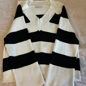 Populär stickad tröja  - En fin höstig stickad tröja 