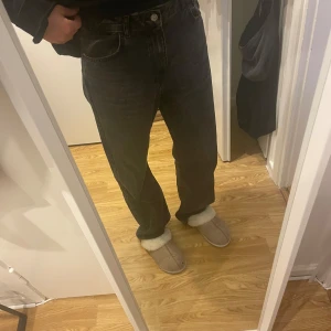 Zara Jeans - Zara jeans raka Z1975 med hög midja. Fint skick!