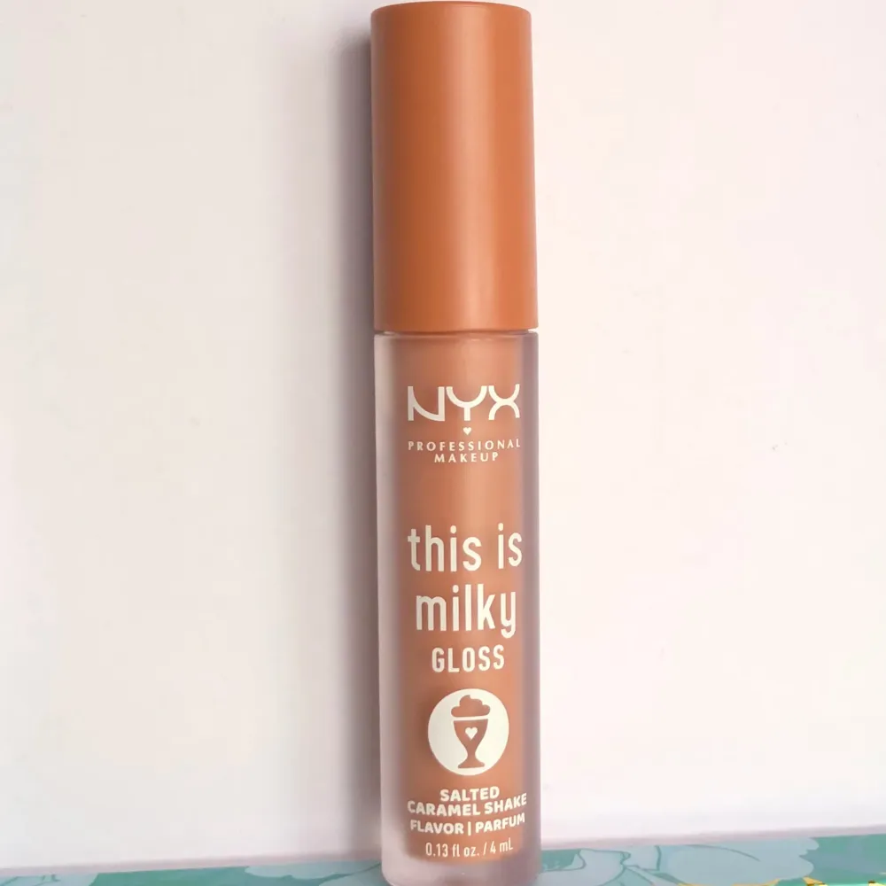 Ny NYX this is milky gloss 18 salted caramel shake (smak) Nypris 139kr. Skönhet.