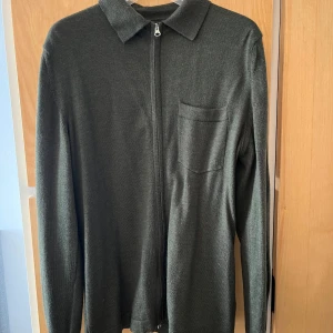J Lindeberg Zip Up Sweatshirt - J Lindeberg Zip Up Sweatshirt Size S Använd men i bra skick