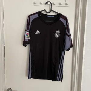 Fotbollströja - Real Madrid 2017 tröja