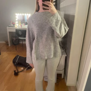 Stickad tröja  - Vanlig stickad tröja från lager 157💞