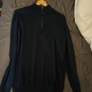 Half zipp - Half zipp nästan aldrig använd som ny