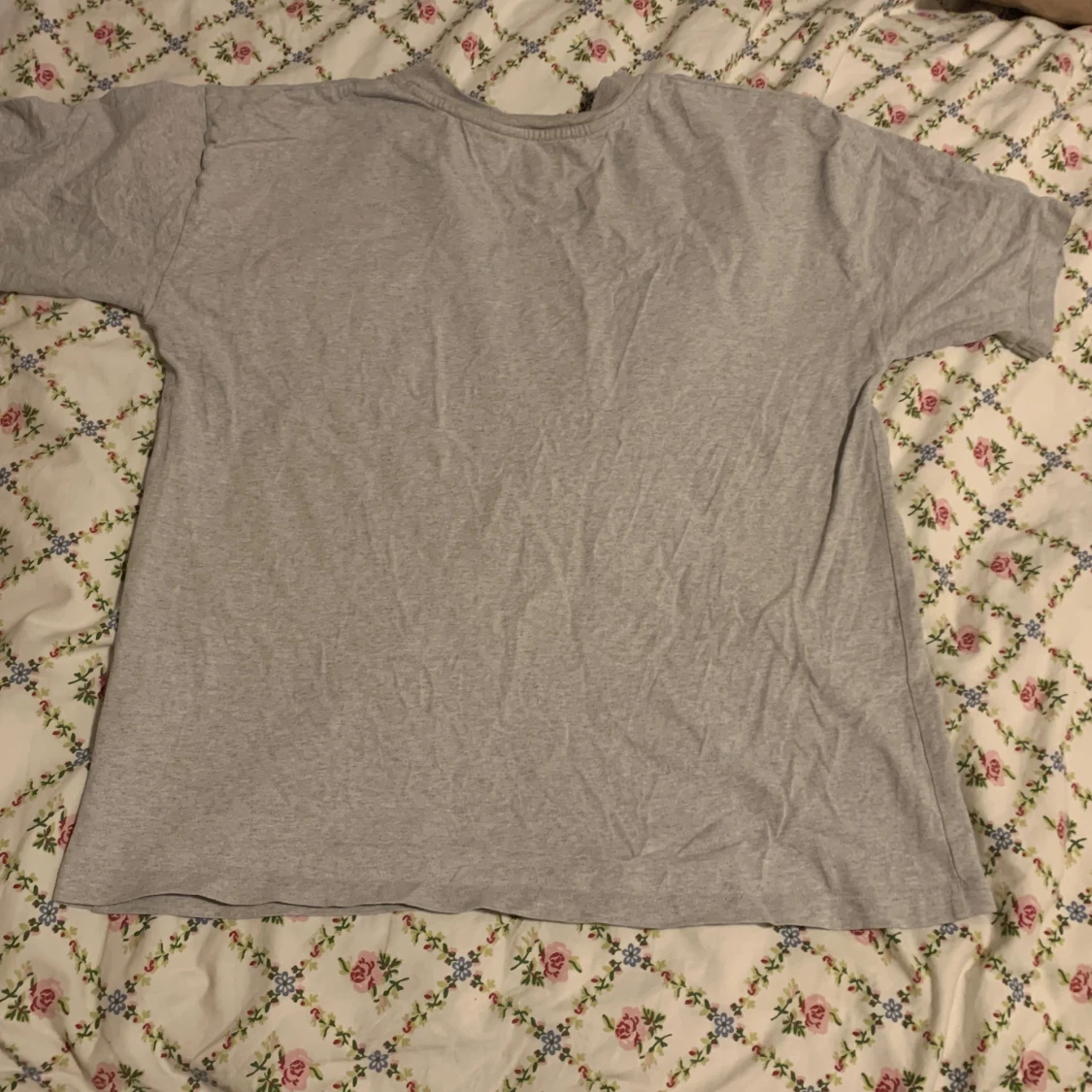  Oversized grå t-shirt från Tommy Jeans (Hilfiger)  - 90