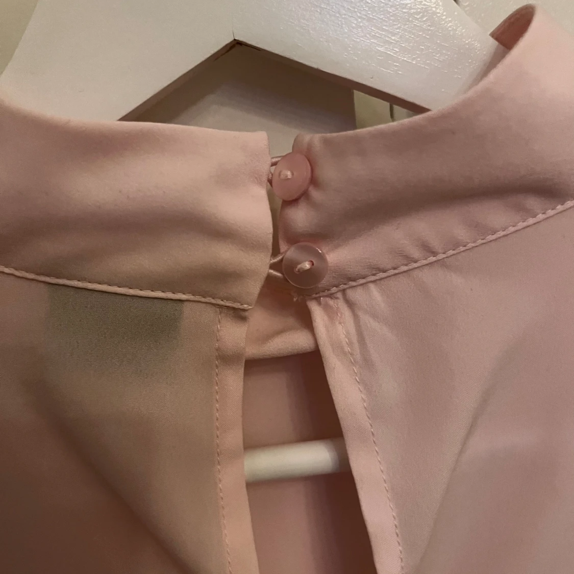 Rosa blus - OANVÄND - 92