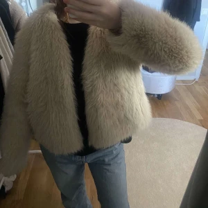 Furr jacket - Inte äkta päls 