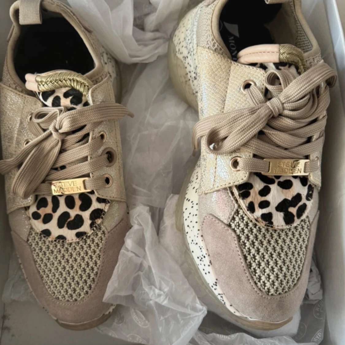 Steve Madden sneakers i taupe multi stl 38