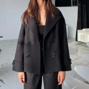 Design by si kappa - I väldigt bra skick köpte för ungefär 750kr💗Det är storlek xs/s!