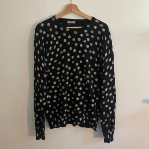 J.Lindeberg Tröja - J.Lindeberg merinoulltröja | Skick: Mycket fint | Storlek: M | Pris: 199kr | Hör av dig vid frågor eller för fler bilder!⭐️