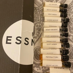 Essnce test kit  - 14st 2ml tester parfymer👛 perfekt för dig som vill testa dig fram och hitta din doft🩷