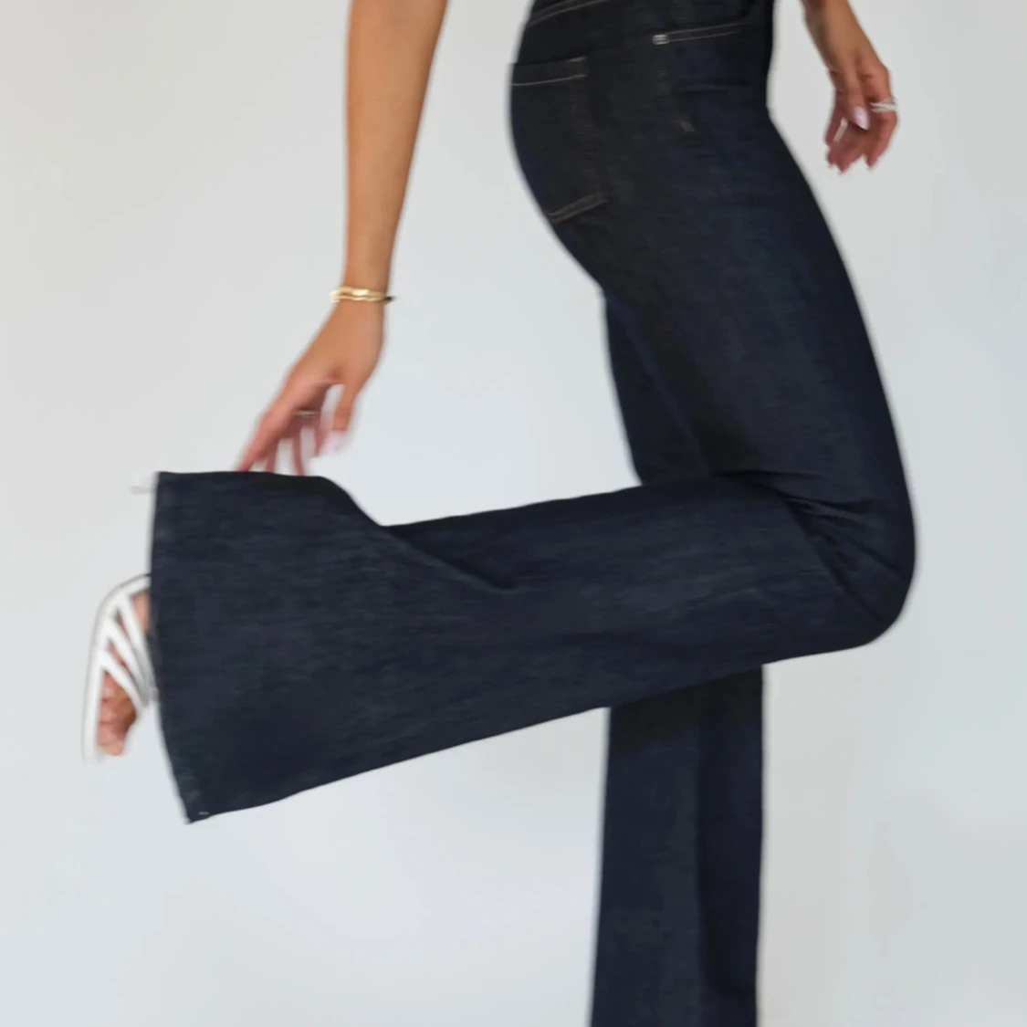 Mörkblå bootcut jeans - 1