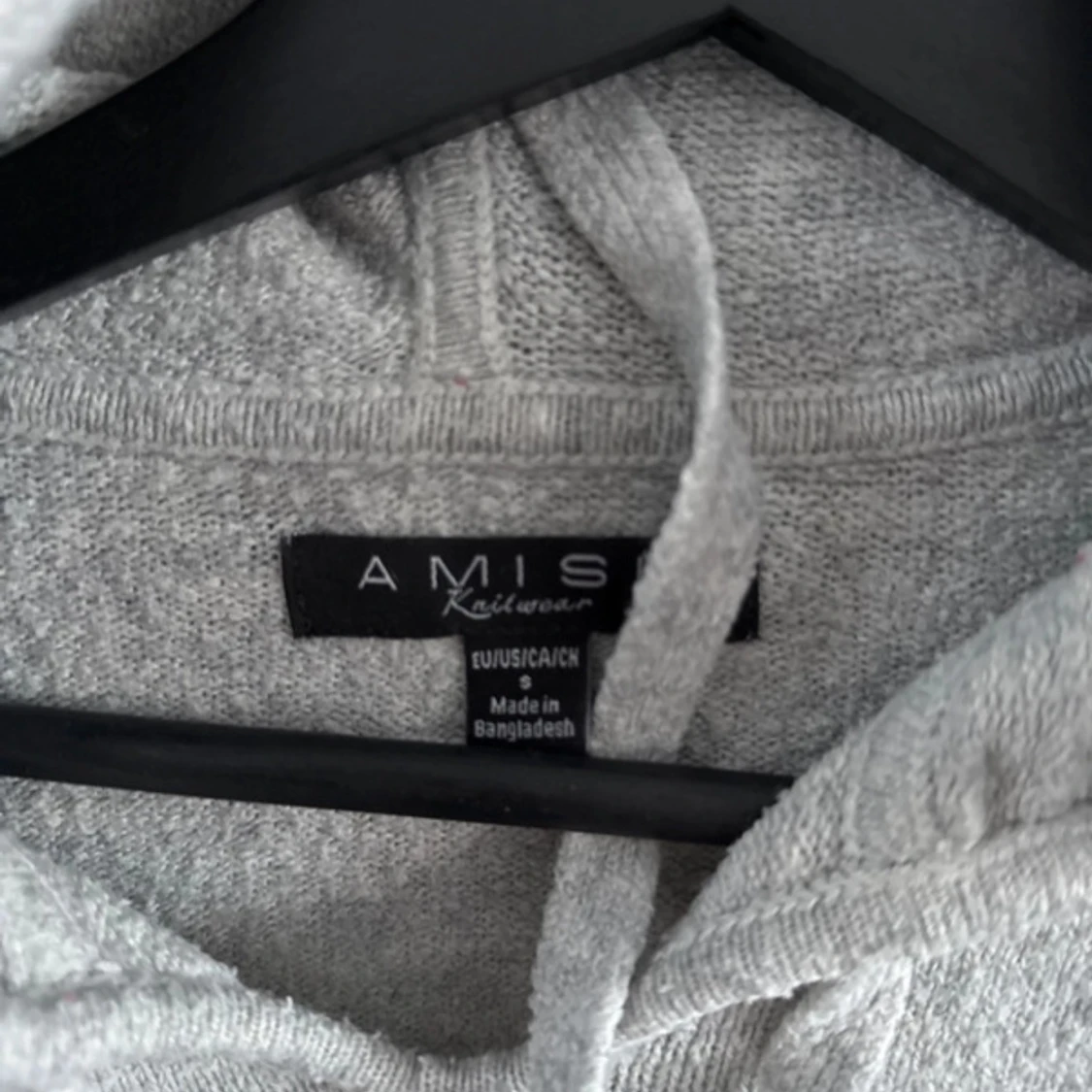 Grå hoodie från Amisu - 1