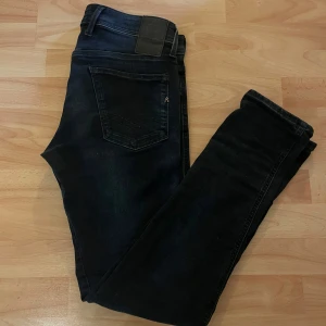 Replay Jeans  - Snygga jeans från Replay. W29/32. Kan gå ner i pris med snabb försäljning. Med vänlig hälsning, 