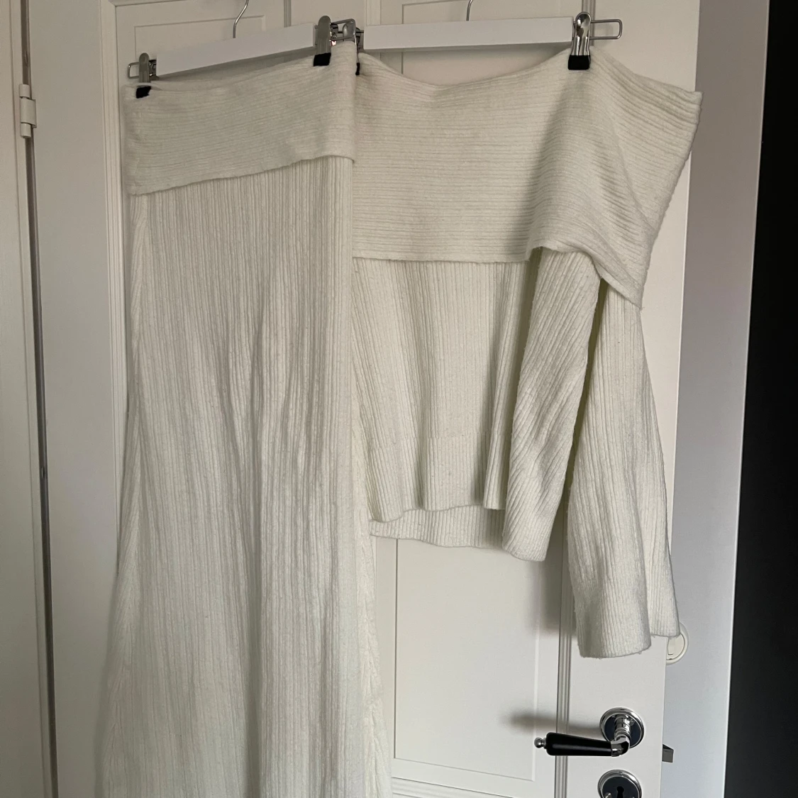 Vit ribbad långkjol - 1