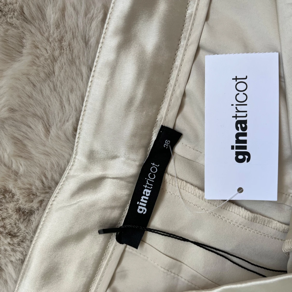 Kostymbyxor från Gina tricot  - 4