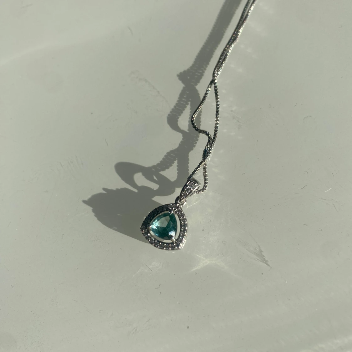 Halsband med turkos sten - 1