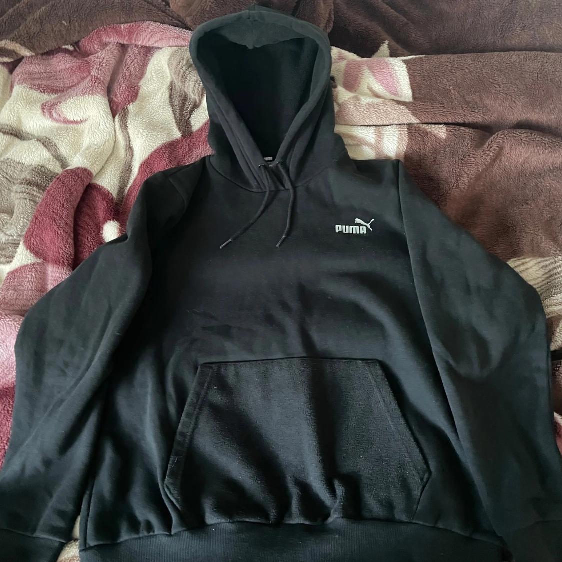 Svart hoodie från Puma
