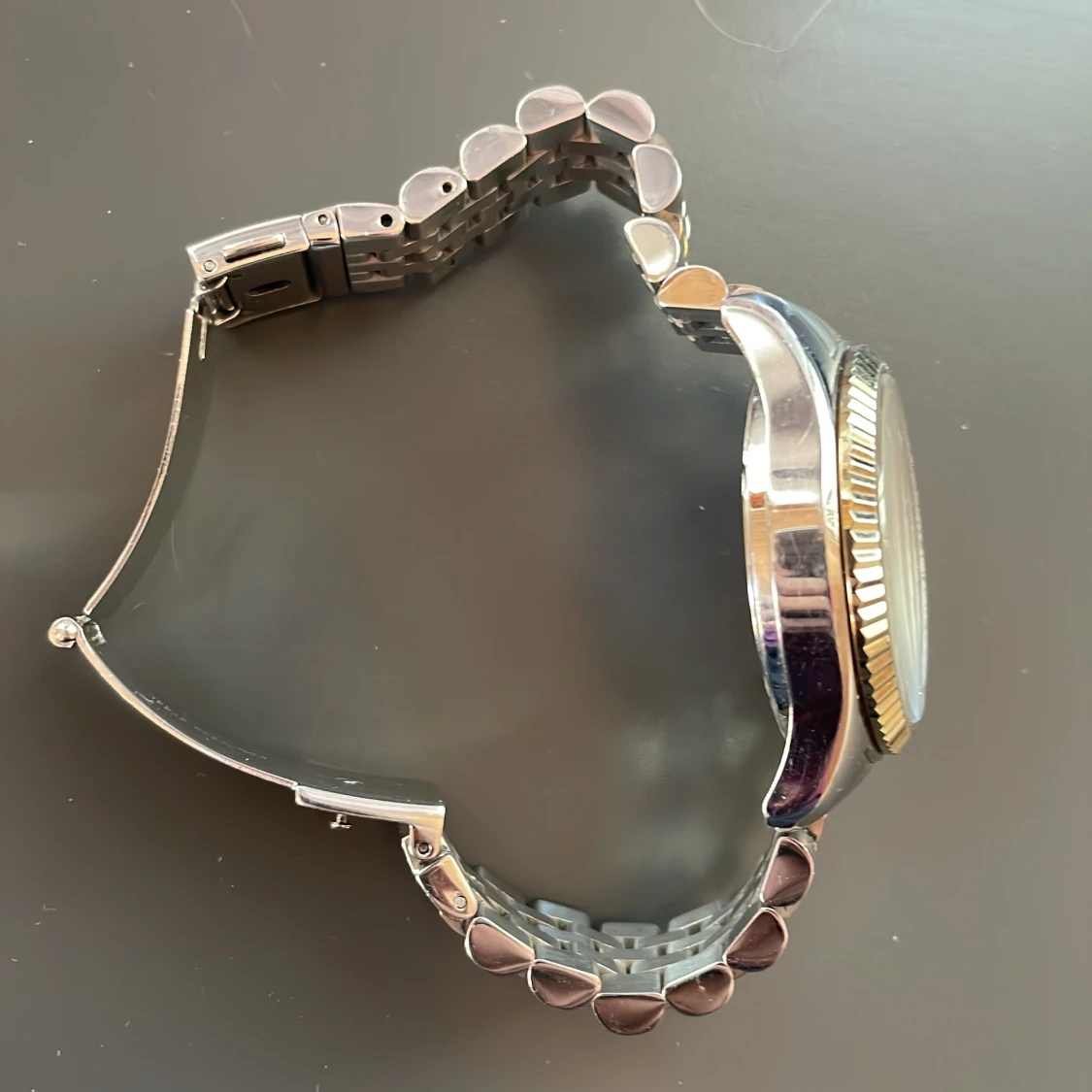 Tvåfärgad klocka från Michael Kors - 2