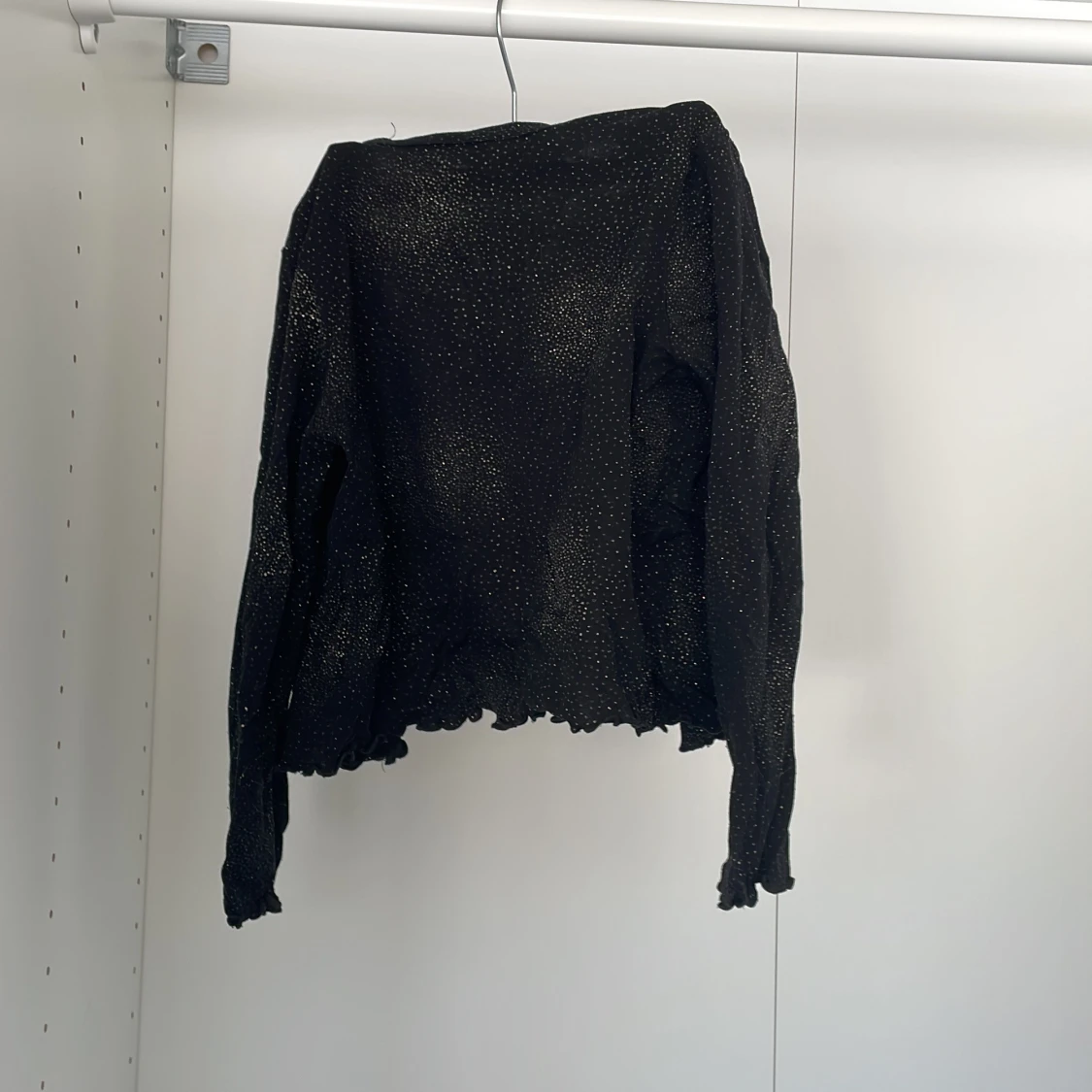 Svart glittrig kofta från Occasions - 1