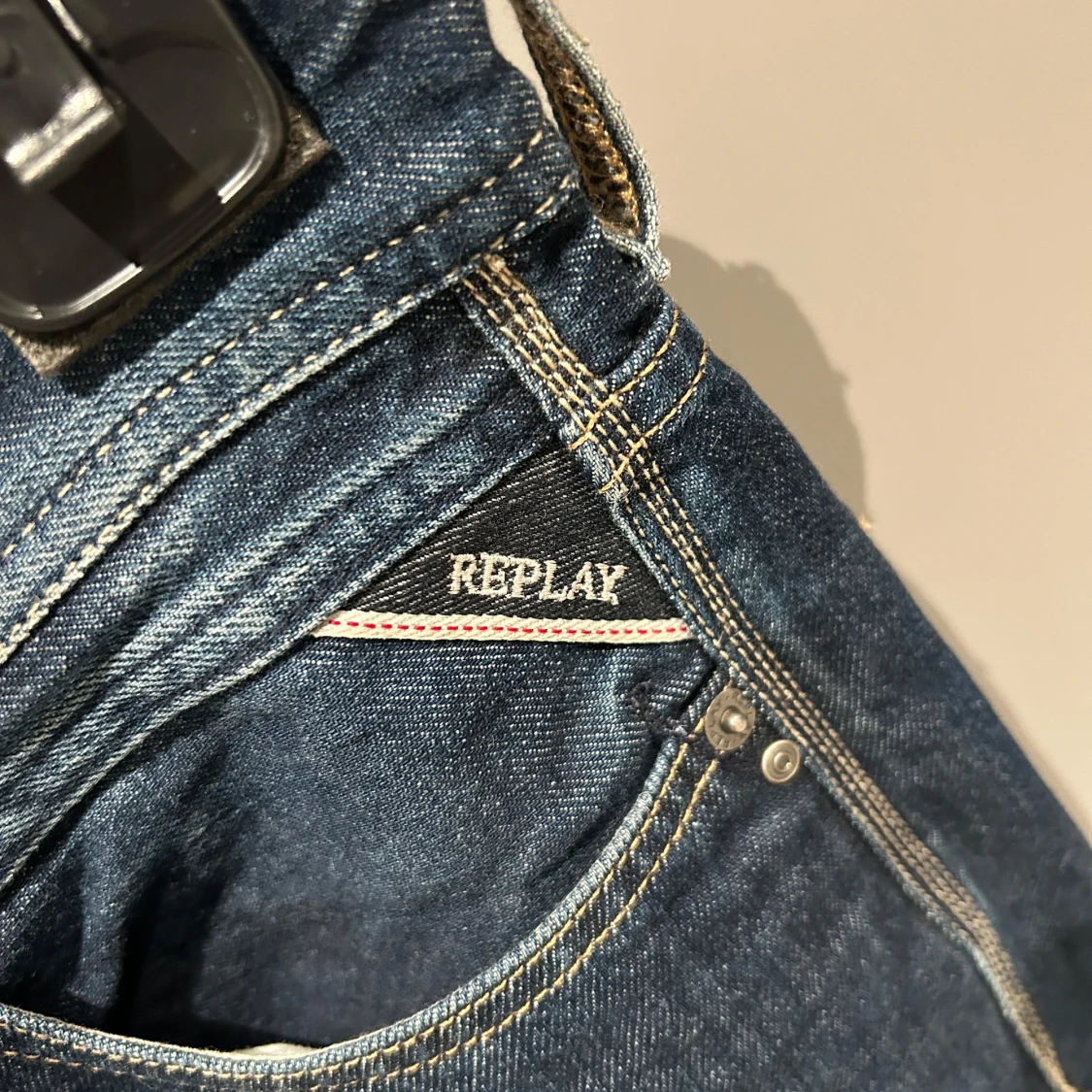 Mörkblå jeans från Replay - 3