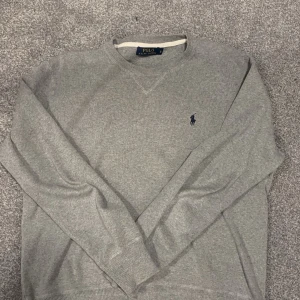 Ralph Lauren sweater  - Säljer denna feta Ralph sweatern eftersom pengar knas, skicket är 9/10. Om nu undrar något så är det bara att höra av