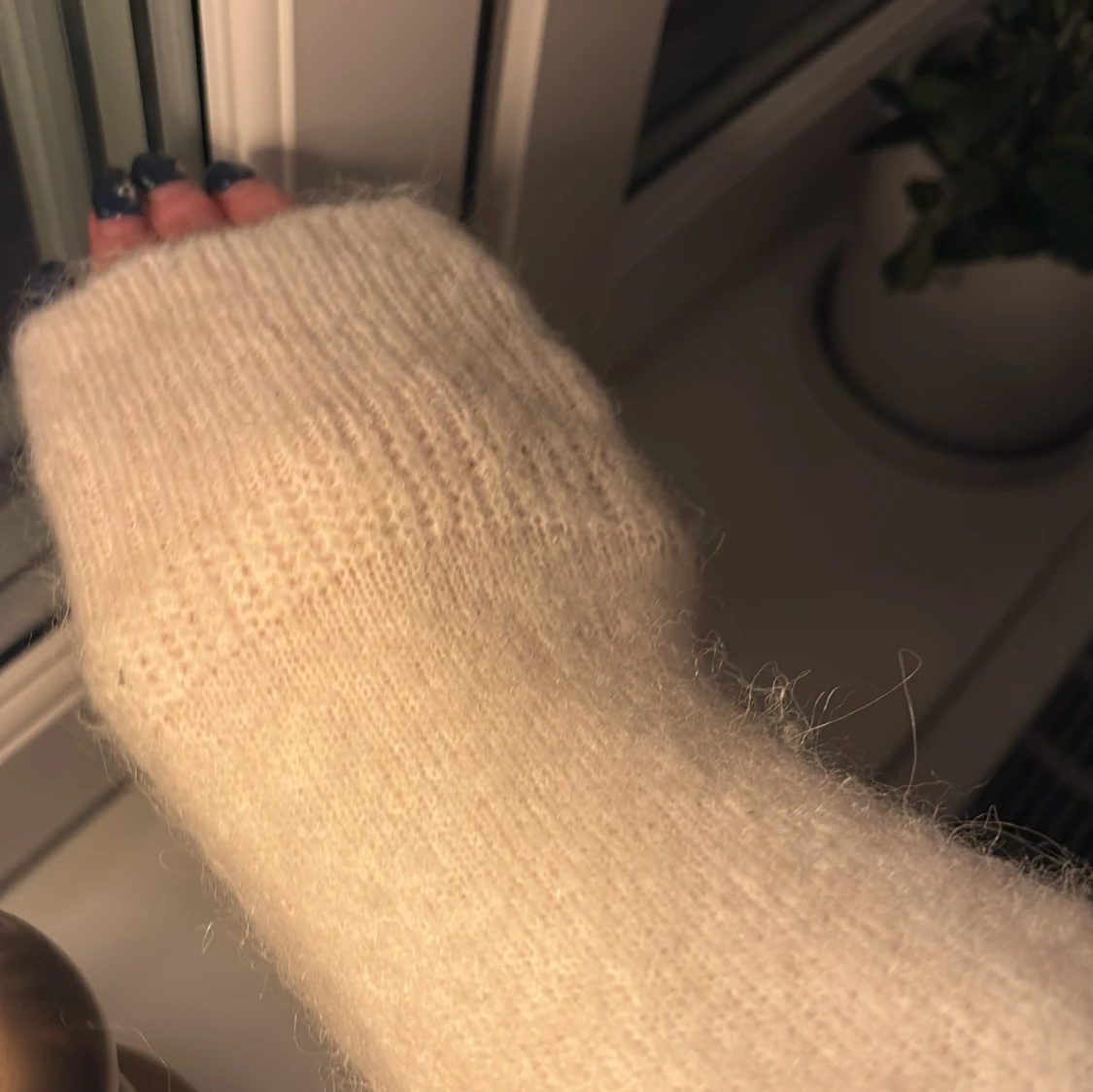 Vit stickad tröja - 2