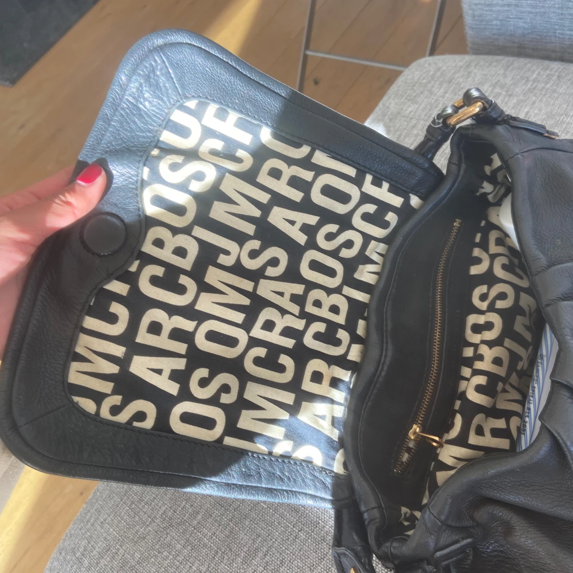 Svart skinnväska från Marc Jacobs - 3