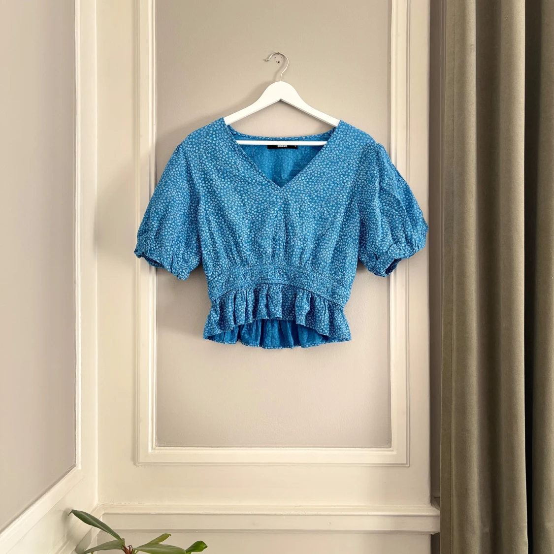 Blå blus från BikBok