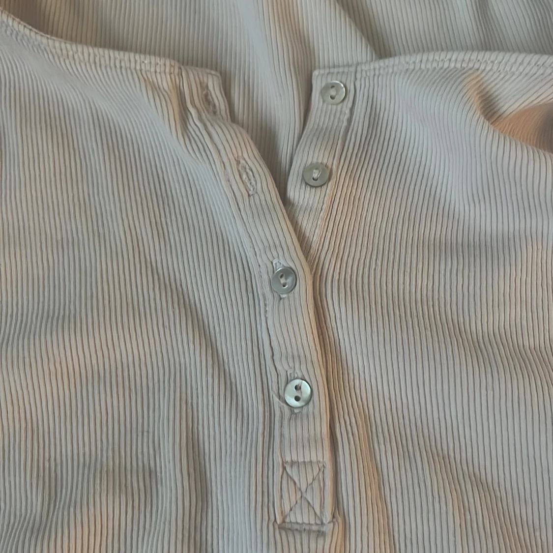 Beige ribbad topp från H&M - 1